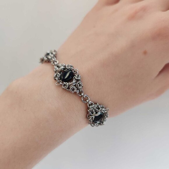 Vintage gothic black onyx chain mail bracelet ✦ Victorian Vampire style ✦ - Picture 11 of 12